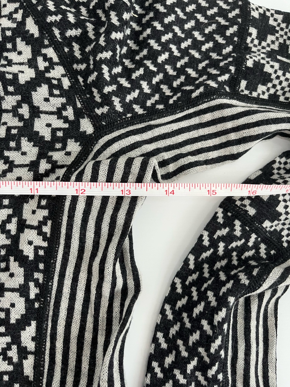 Kari Traa wool Black & White Patterned Half-Zip Cowl base layer Sweater - Picture 6 of 10